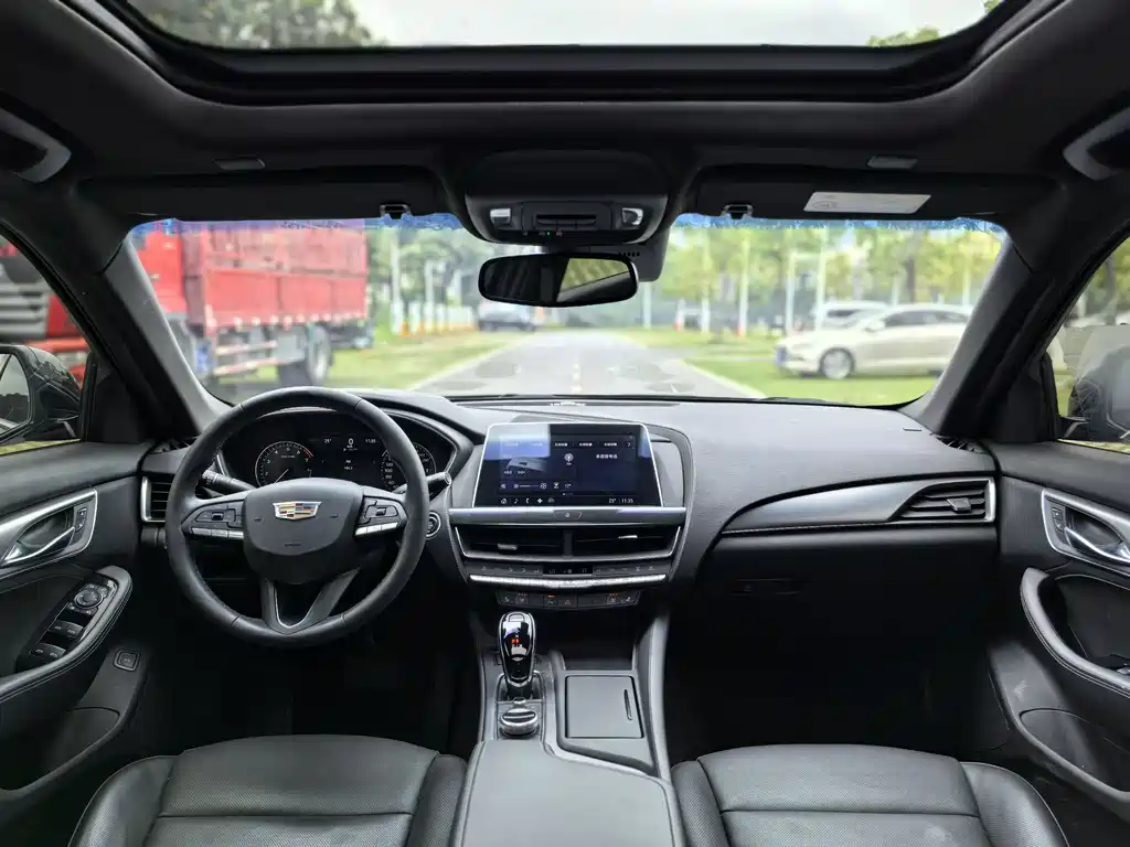 Cadillac CT5 2022 28T Luxury (Standard)