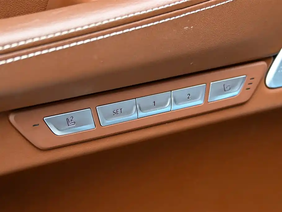 BMW 7 Series 2018 740Li xDrive Luxury Edition M Sport Package