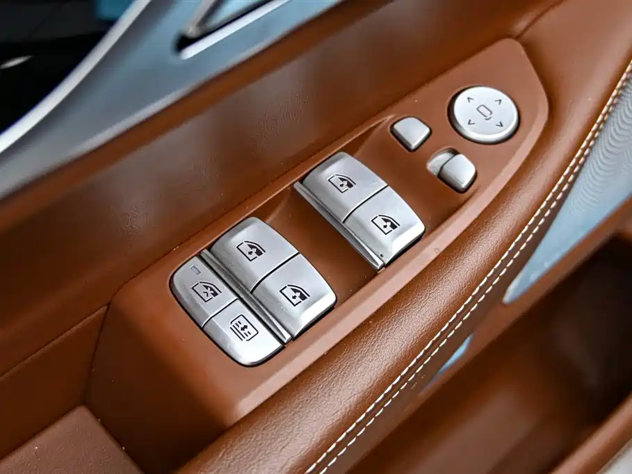 BMW 7 Series 2018 740Li xDrive Luxury Edition M Sport Package