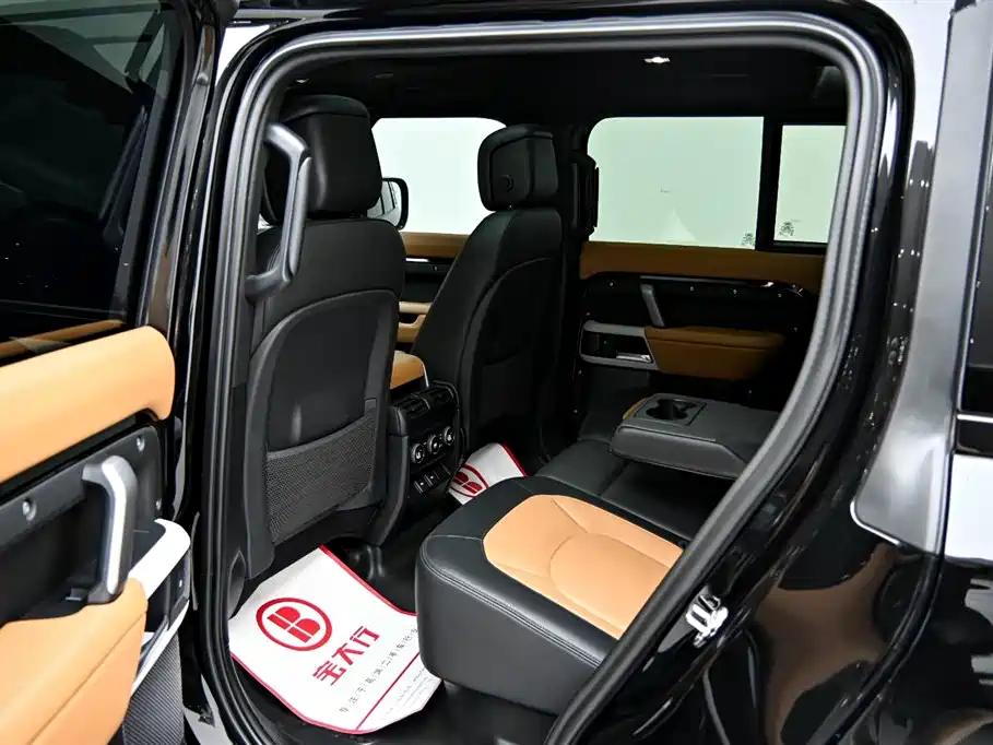 Land Rover Defender 2024 110 3.0T P400 X-DYNAMIC HSE