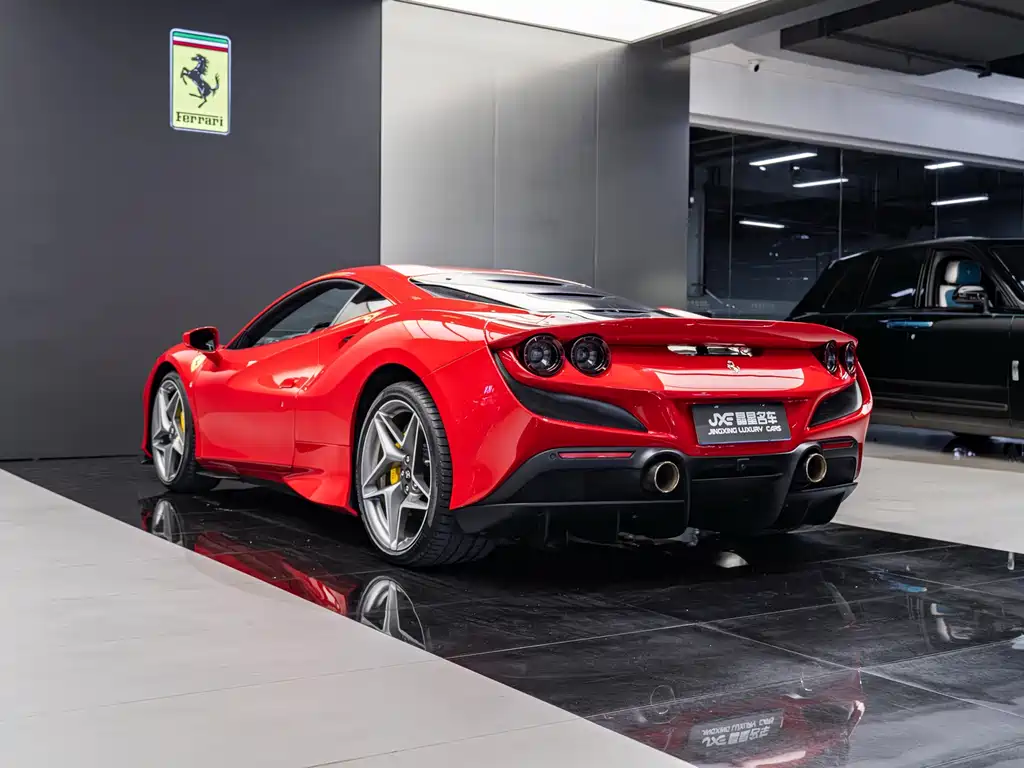 Ferrari F8 2019 Tributo 3.9T V8