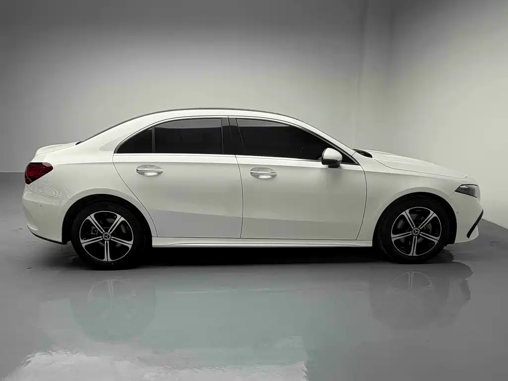 Mercedes-Benz A-Class 2024 Facelift A 200 L Fashion Edition