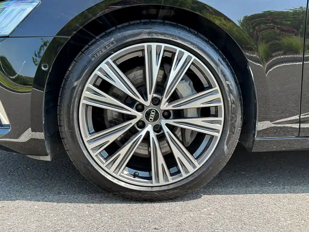 Audi A6L 2022 55 TFSI quattro Flagship Edition