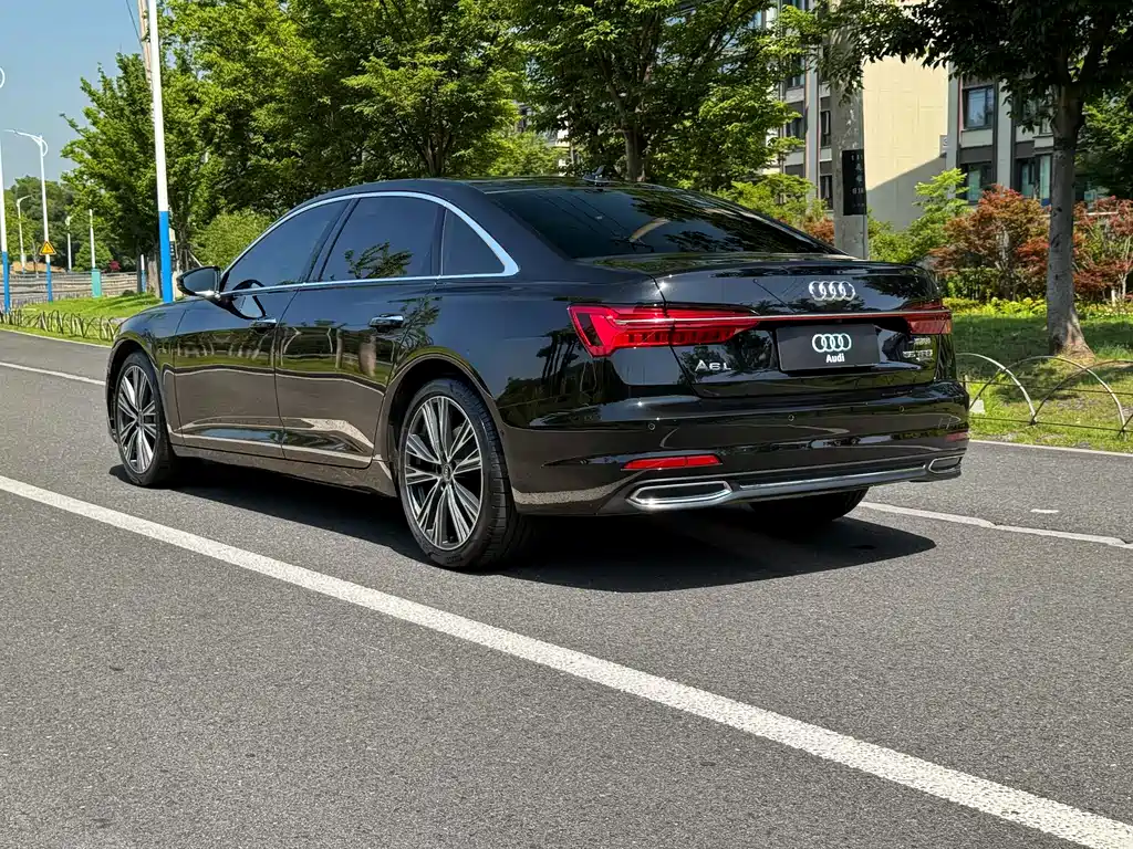Audi A6L 2022 55 TFSI quattro Flagship Edition