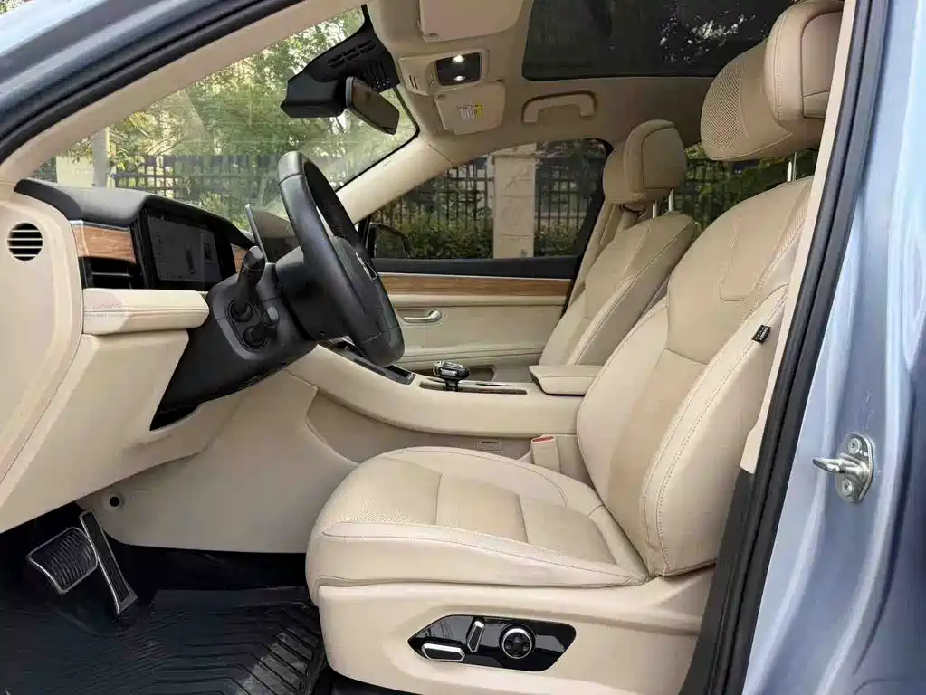 SUV M5 2023 Edition Range-Extended Quad Drive Smart Driving Version