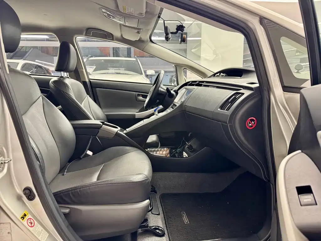 Prius 2012 1.8L Luxury Edition