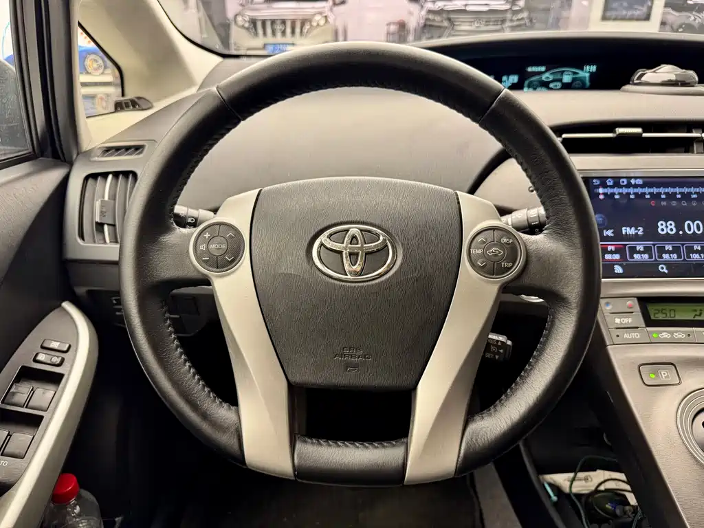Prius 2012 1.8L Luxury Edition