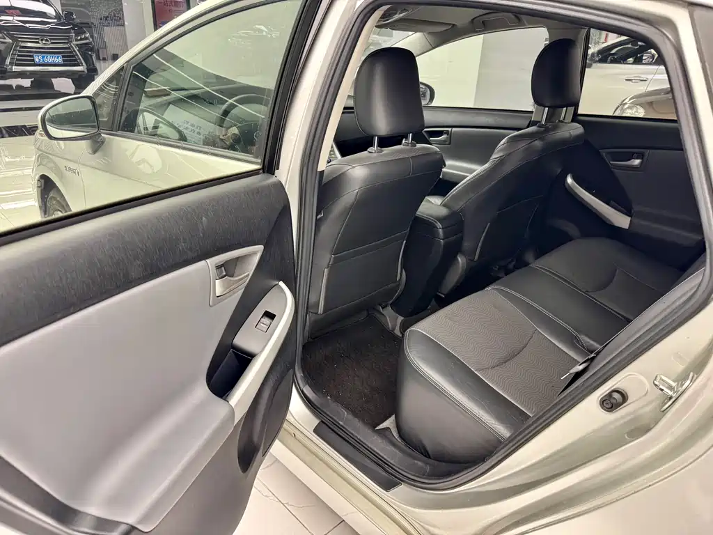 Prius 2012 1.8L Luxury Edition