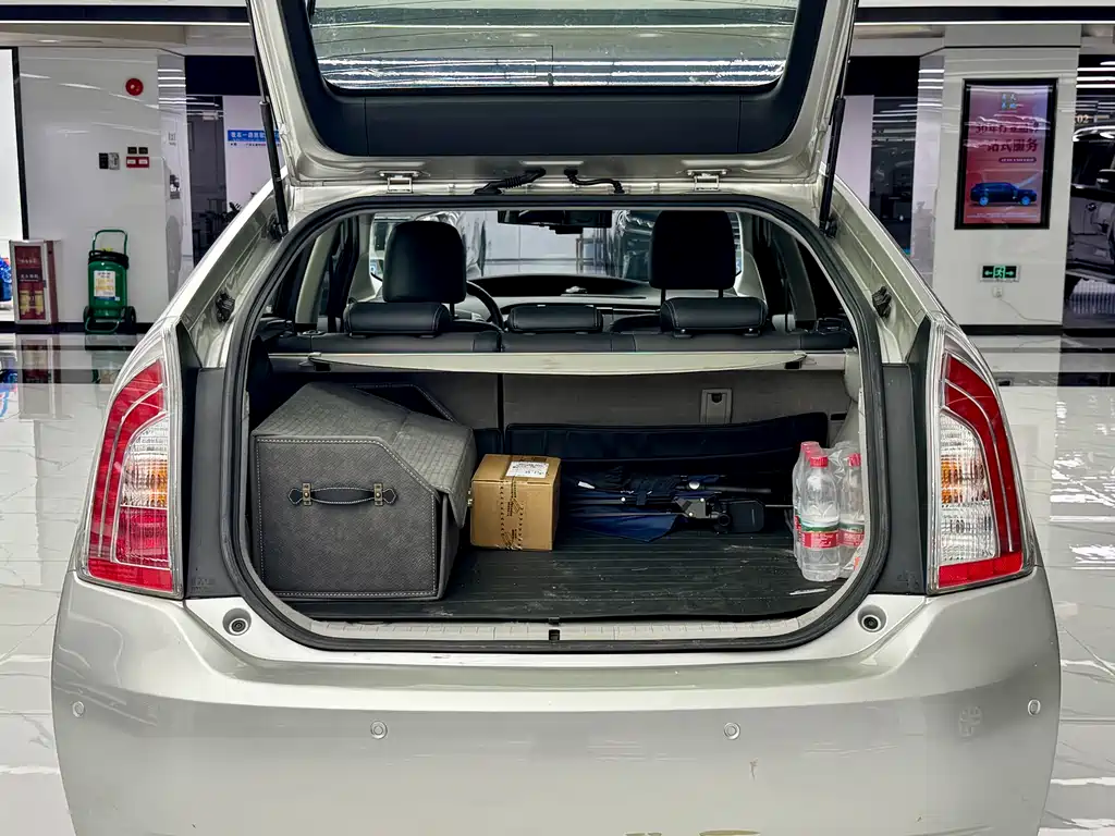 Prius 2012 1.8L Luxury Edition
