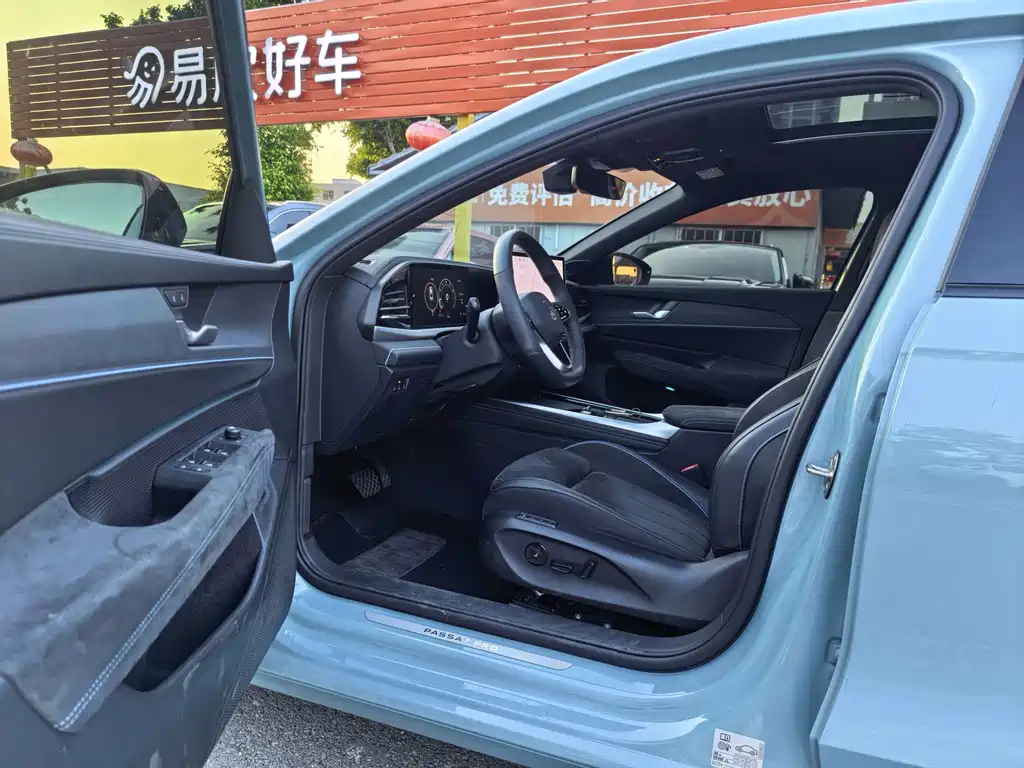 Passat 2025 Pro 380TSI Starry Dragon Honor Edition