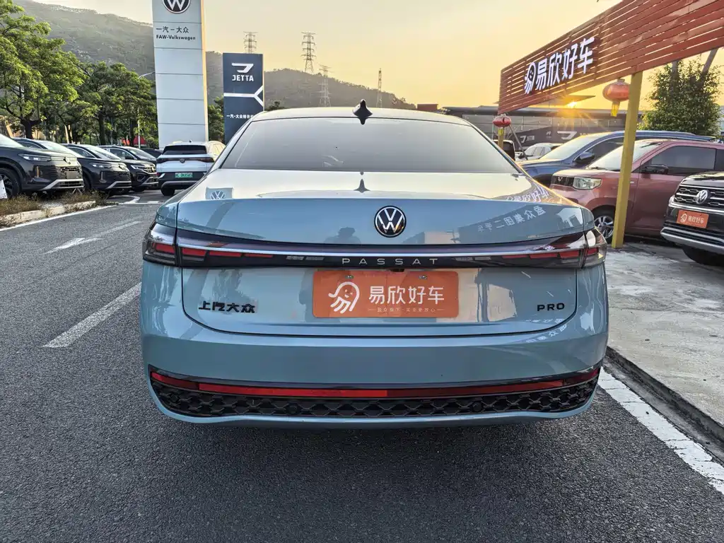 Passat 2025 Pro 380TSI Starry Dragon Honor Edition