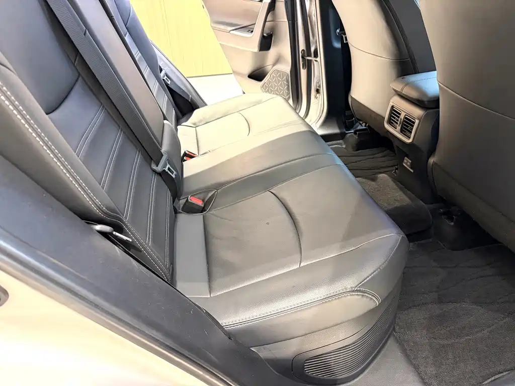 Velaranda 2022 model Hybrid 2.5L E-CVT two-wheel drive luxury edition