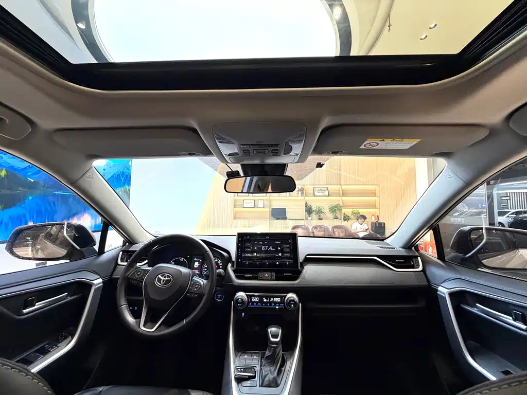 Velaranda 2022 model Hybrid 2.5L E-CVT two-wheel drive luxury edition