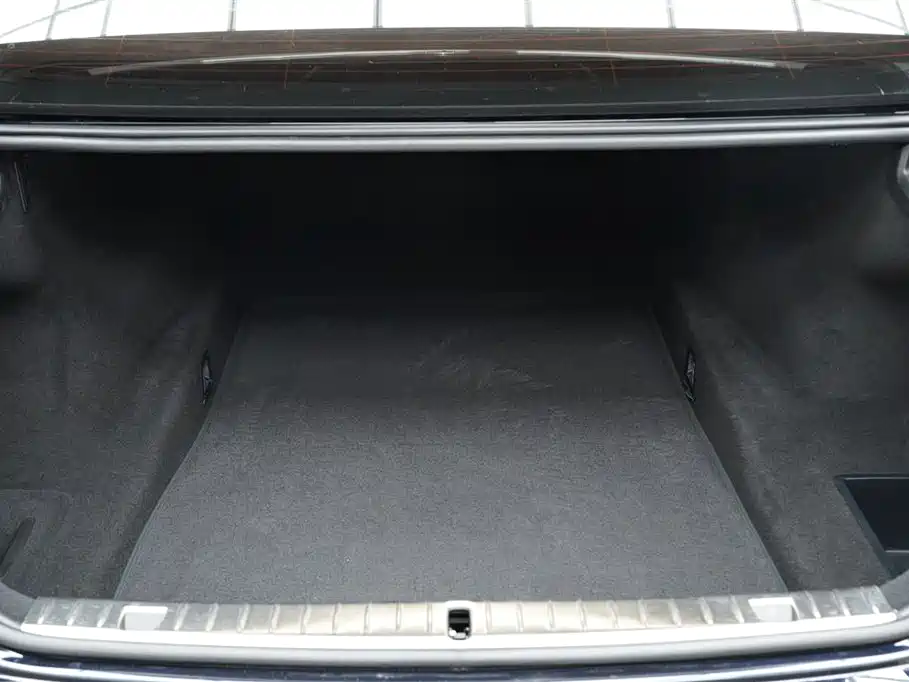 BMW 7 Series 2019 740Li xDrive Executive Luxury Package