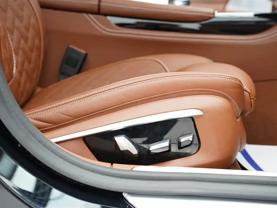 BMW 7 Series 2019 740Li xDrive Executive Luxury Package