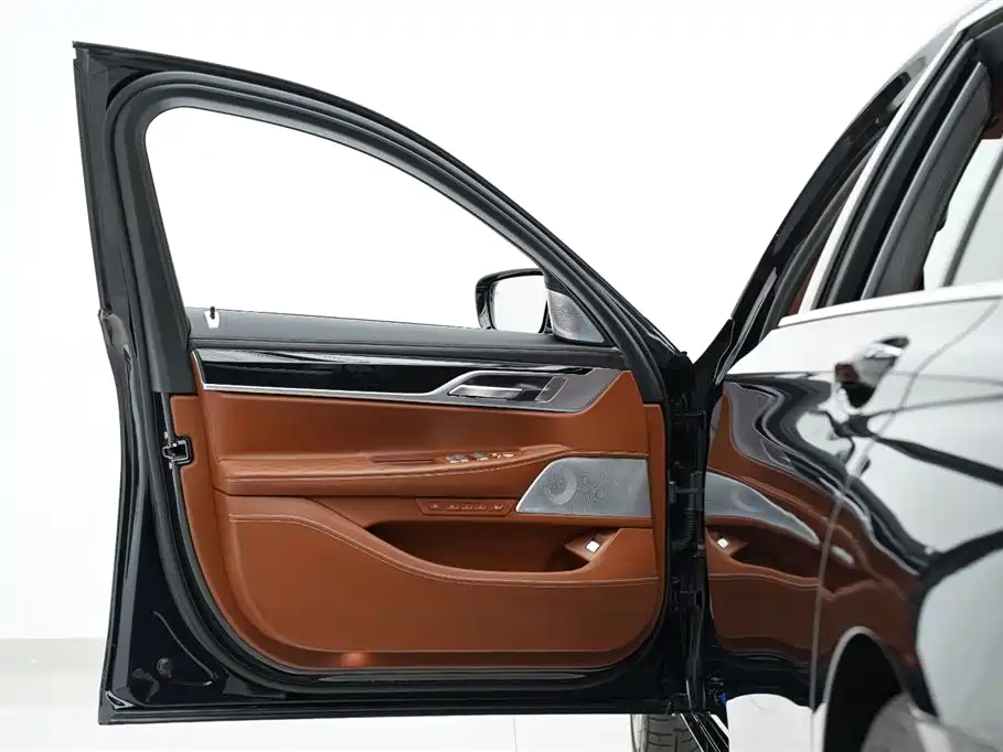 BMW 7 Series 2019 740Li xDrive Executive Luxury Package