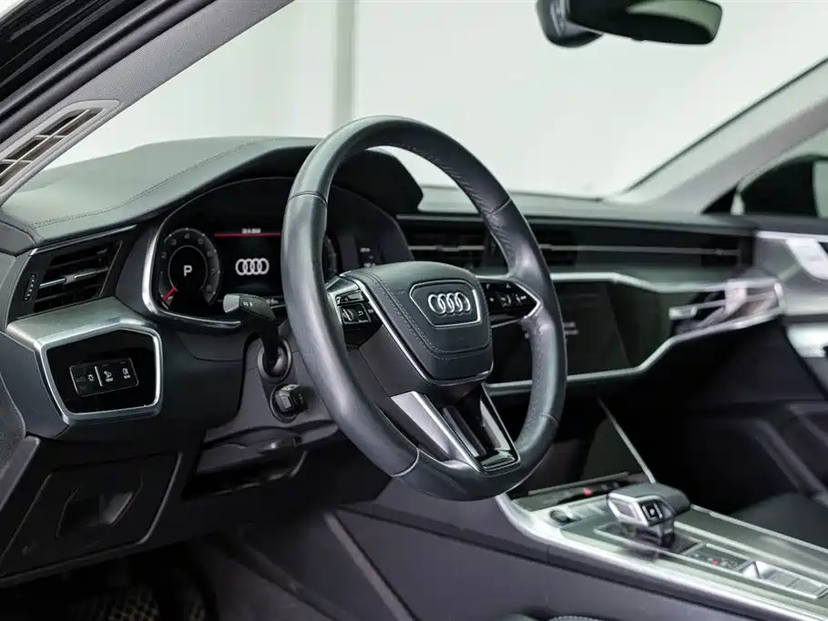 Audi A6L 2023 40 TFSI Luxury Edition