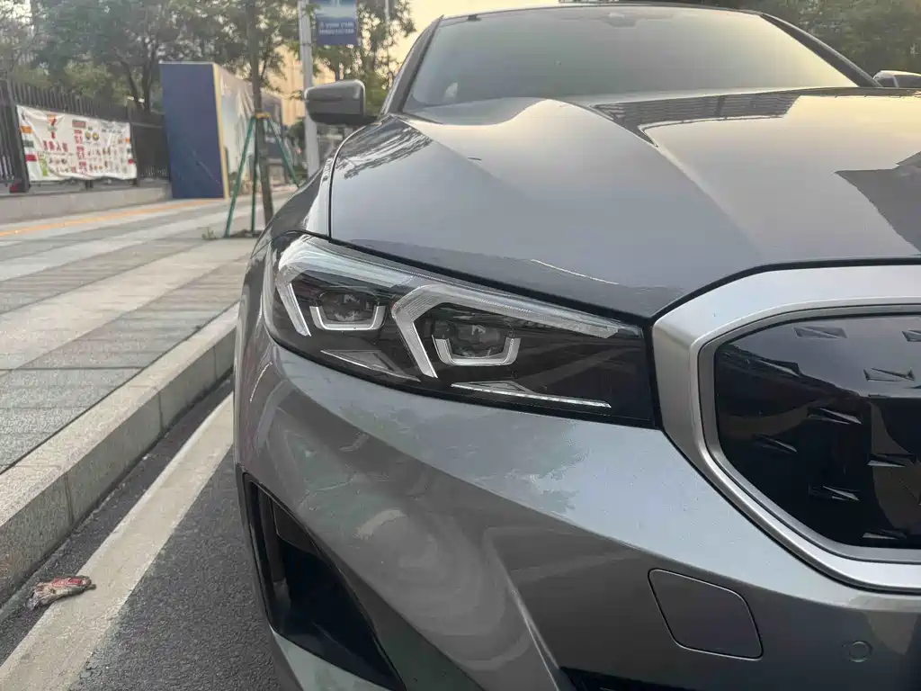 BMW i3 2022 eDrive 35 L
