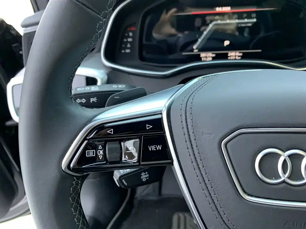 Audi A6L 2024 40 TFSI Luxury Dynamic Edition