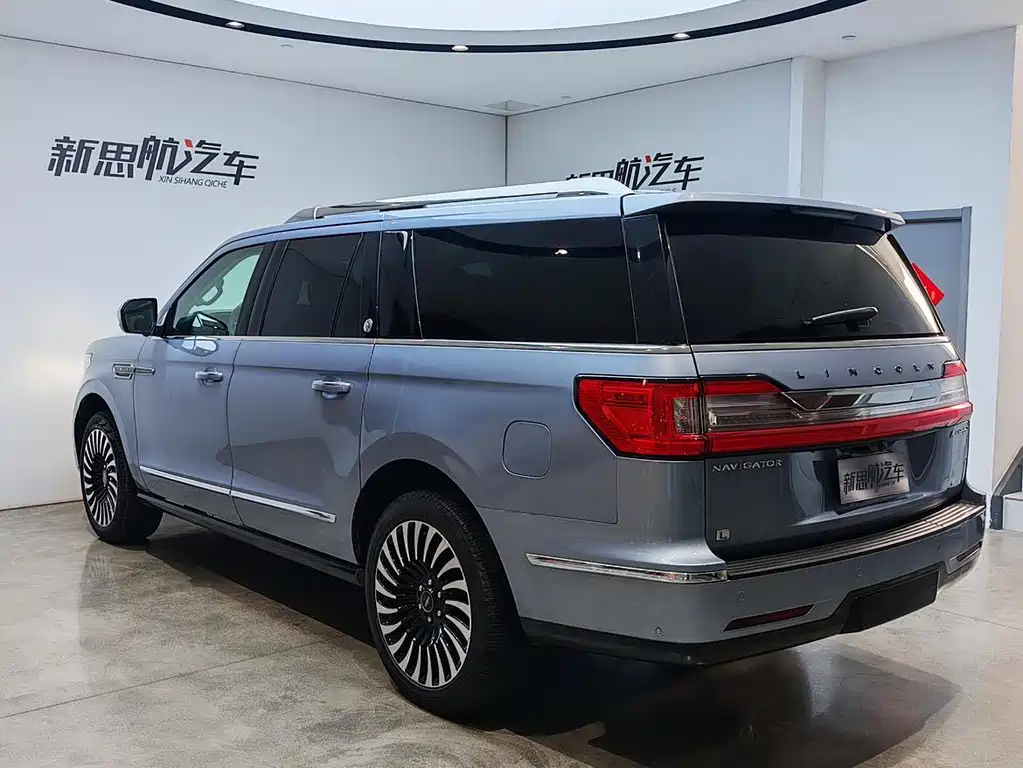 Navigator 2020 3.5T Long Axle Presidential Edition