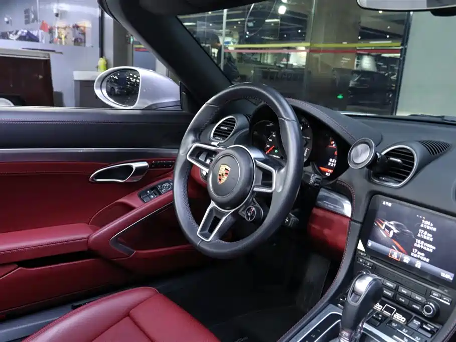 Porsche 718 Boxster 2.0T 2022 Model