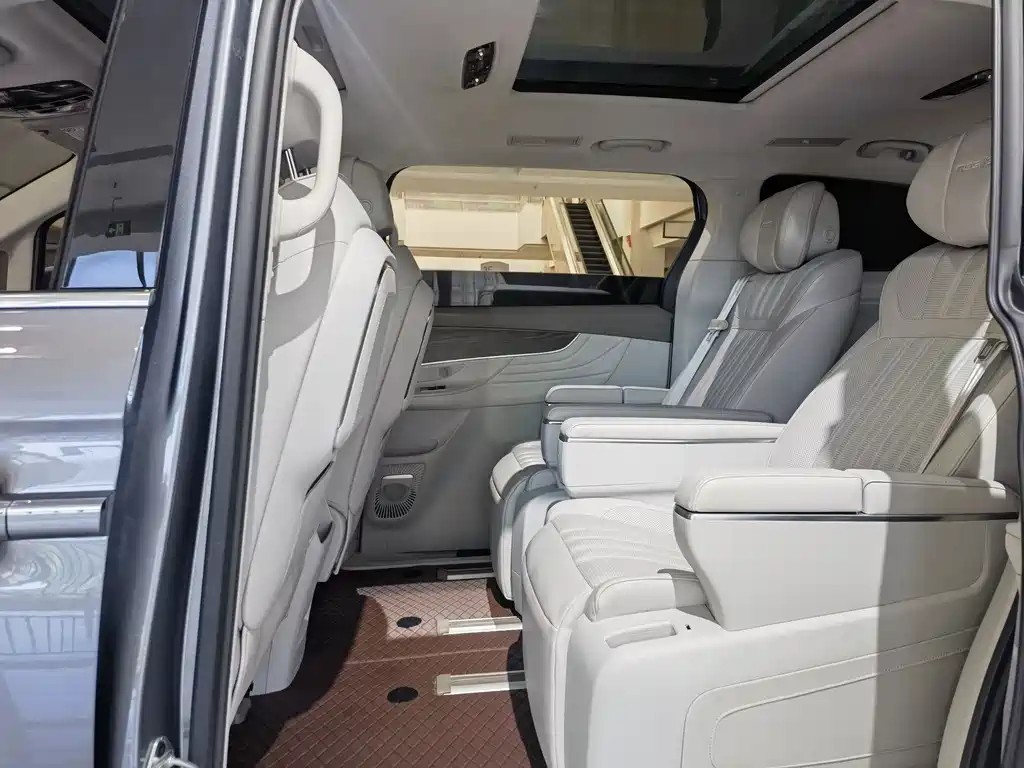 ROEWE iMAX8 2023 400TGI YueXiang Edition