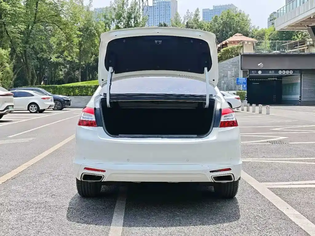 Peugeot 408 2018 Facelift 350THP Automatic Luxury Edition