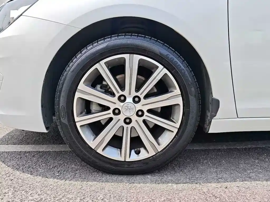 Peugeot 408 2018 Facelift 350THP Automatic Luxury Edition
