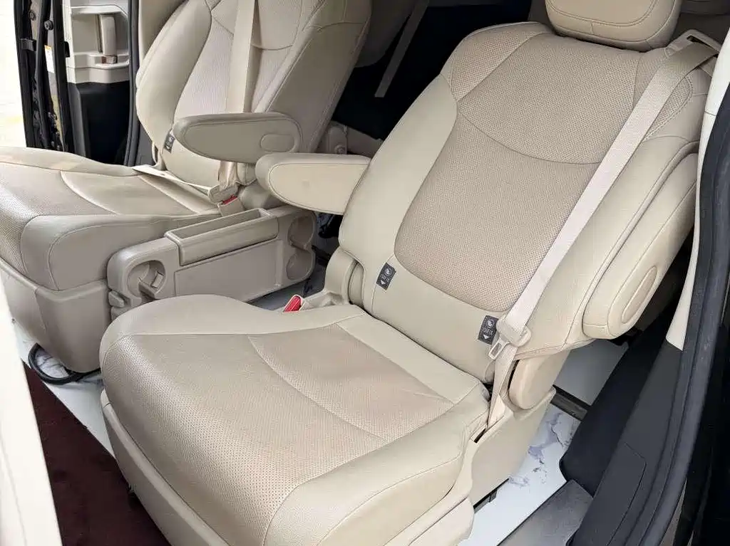 Sienna 2023 2.5L Hybrid Luxury Edition