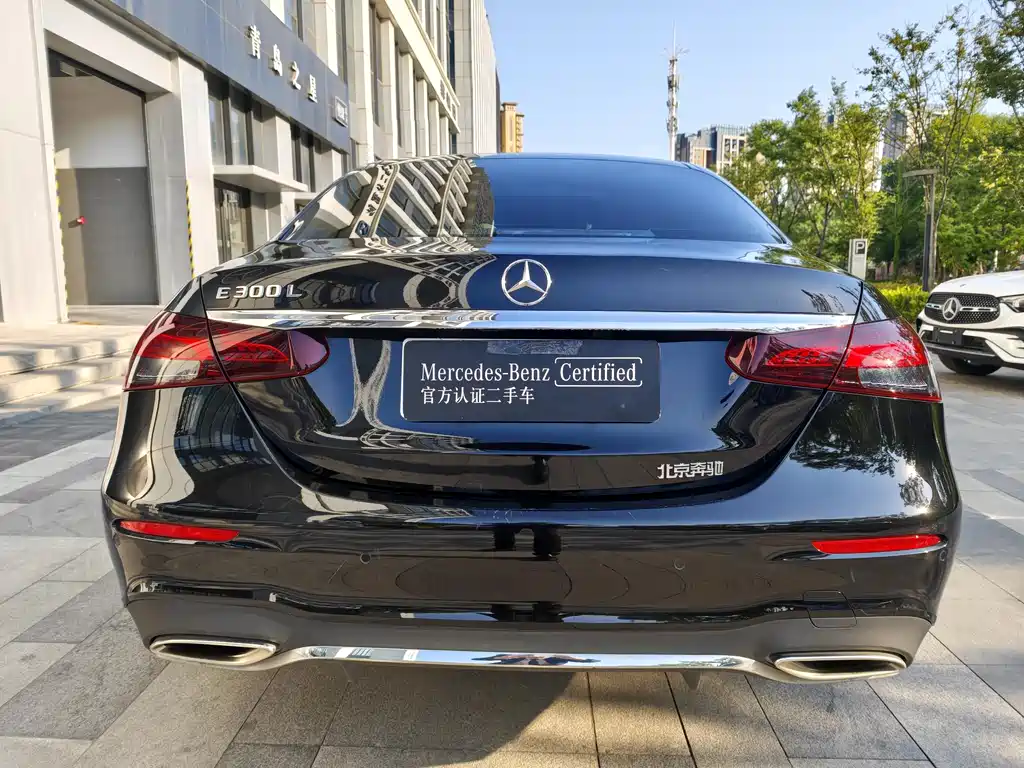 Mercedes-Benz E-Class 2022 Facelift 3 E 300 L Sporty and Stylish Edition