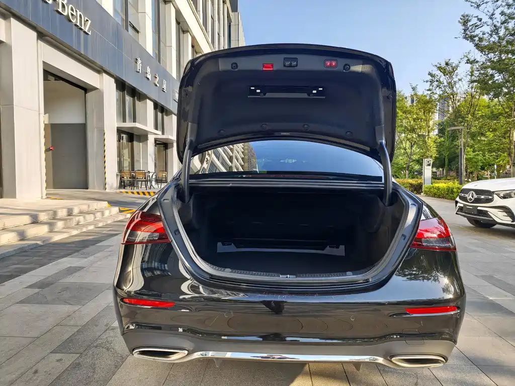 Mercedes-Benz E-Class 2022 Facelift 3 E 300 L Sporty and Stylish Edition