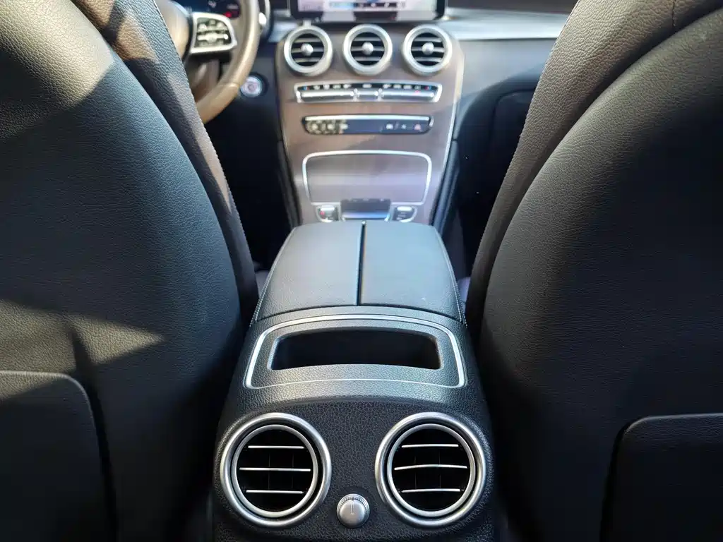 Mercedes GLC 2020 260 L 4MATIC Luxury Edition