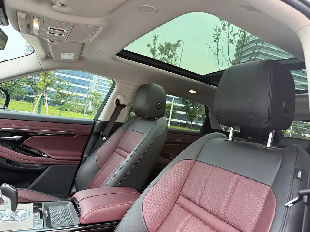 Range Rover Vogue 2023 249PS Luxury Edition