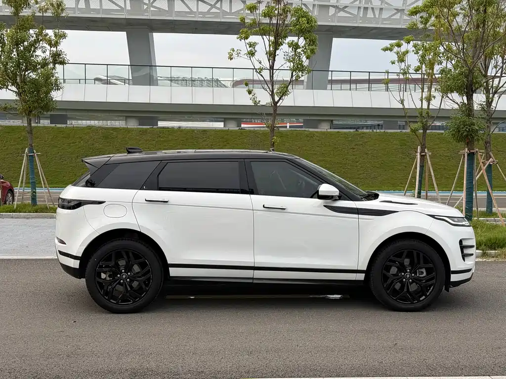 Range Rover Vogue 2023 249PS Luxury Edition