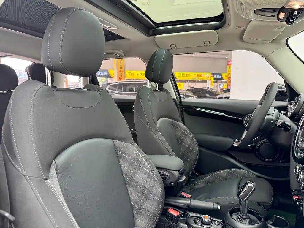 MINI 2018 1.5T Cooper Classic Five-Door Edition