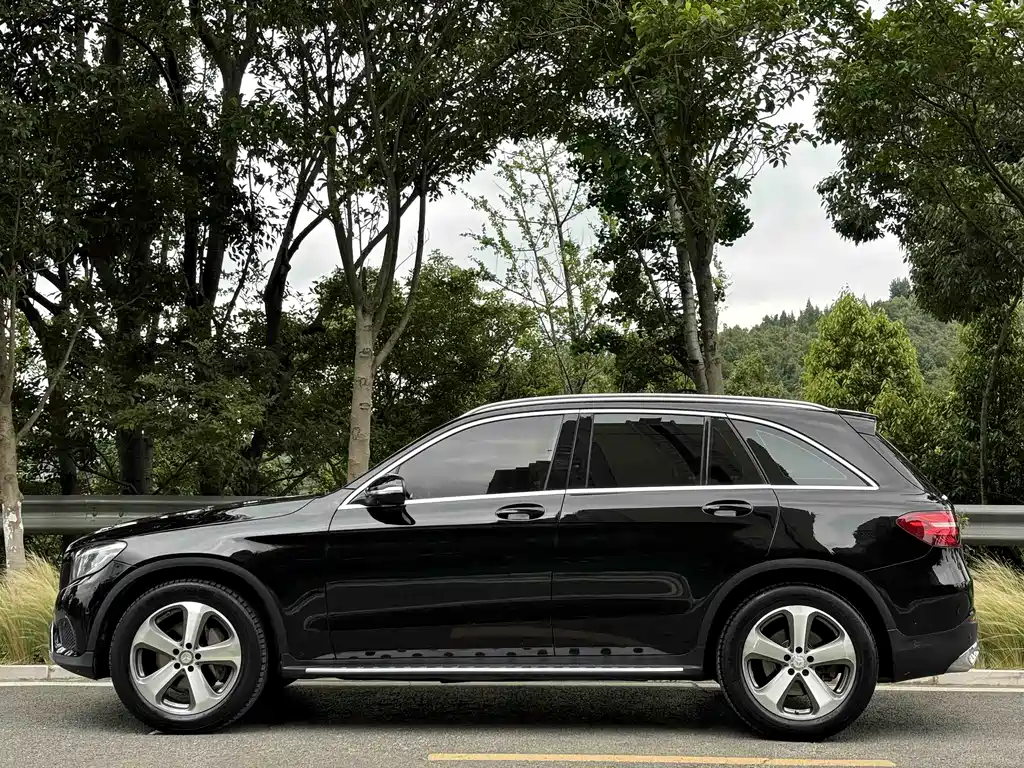 Mercedes GLC 2016 GLC 260 4MATIC Luxury Edition