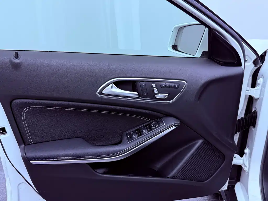 Mercedes-Benz GLA 2018 GLA 200 Sport Line