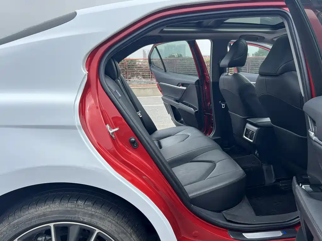 Camry 2023 2.5G Luxury Edition