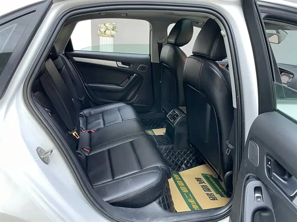 Audi A4L 2016 model 35 TFSI automatic standard edition