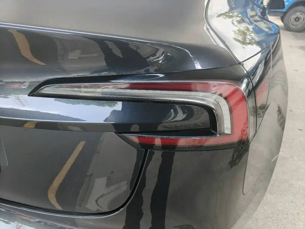 Model 3 Rear-Wheel Drive 2023
