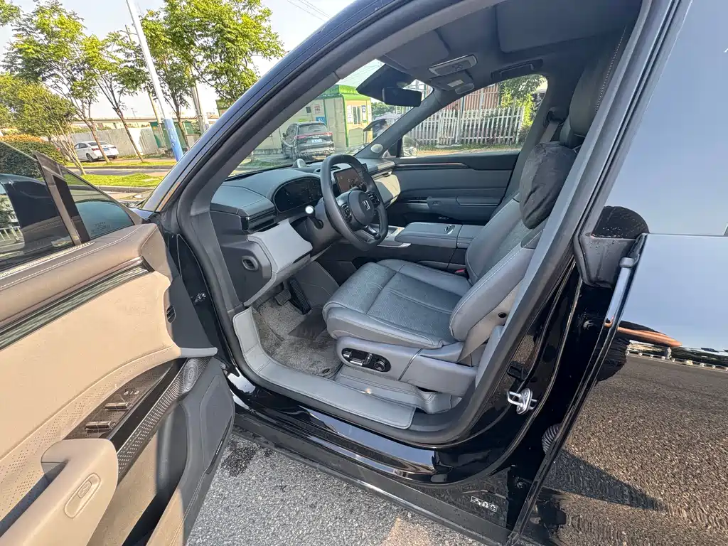 Jizhe 7X 2025 Model 75kWh Rear-wheel Drive Smart Driving Edition
