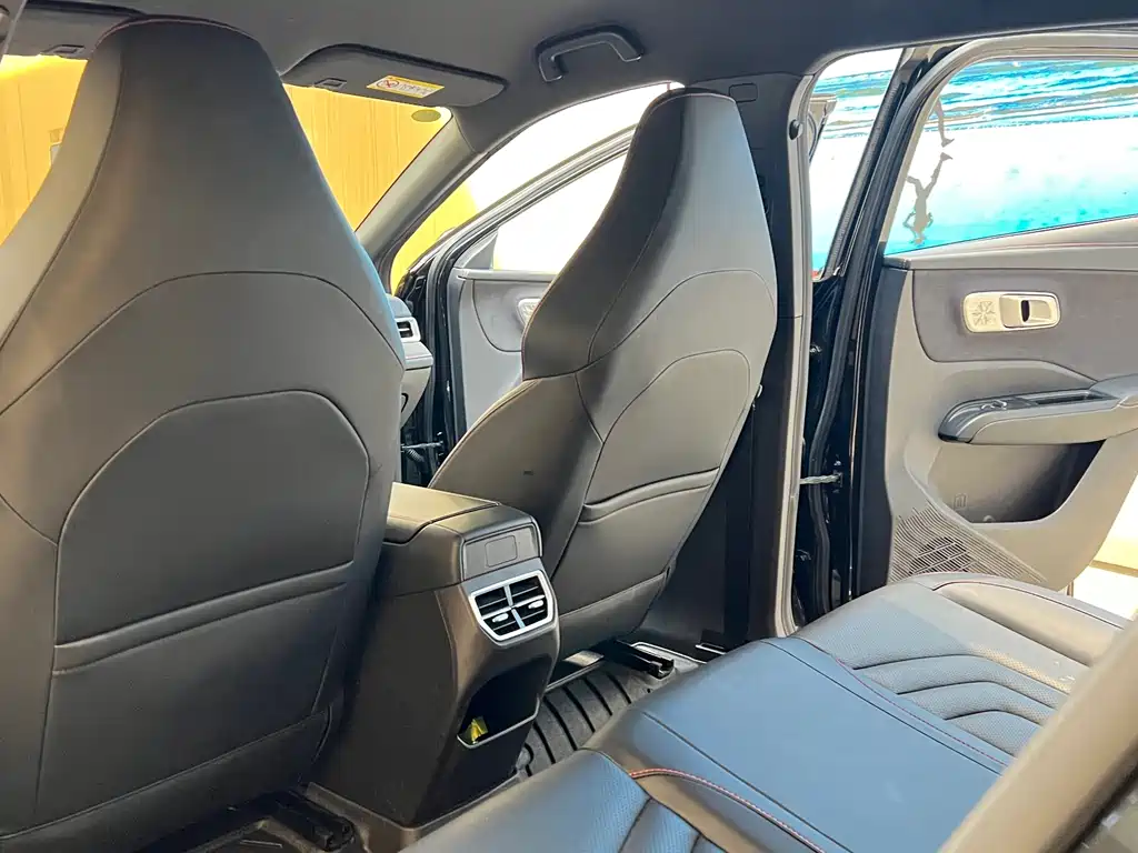 NIO X 2024 Edition 400 Prestige Version