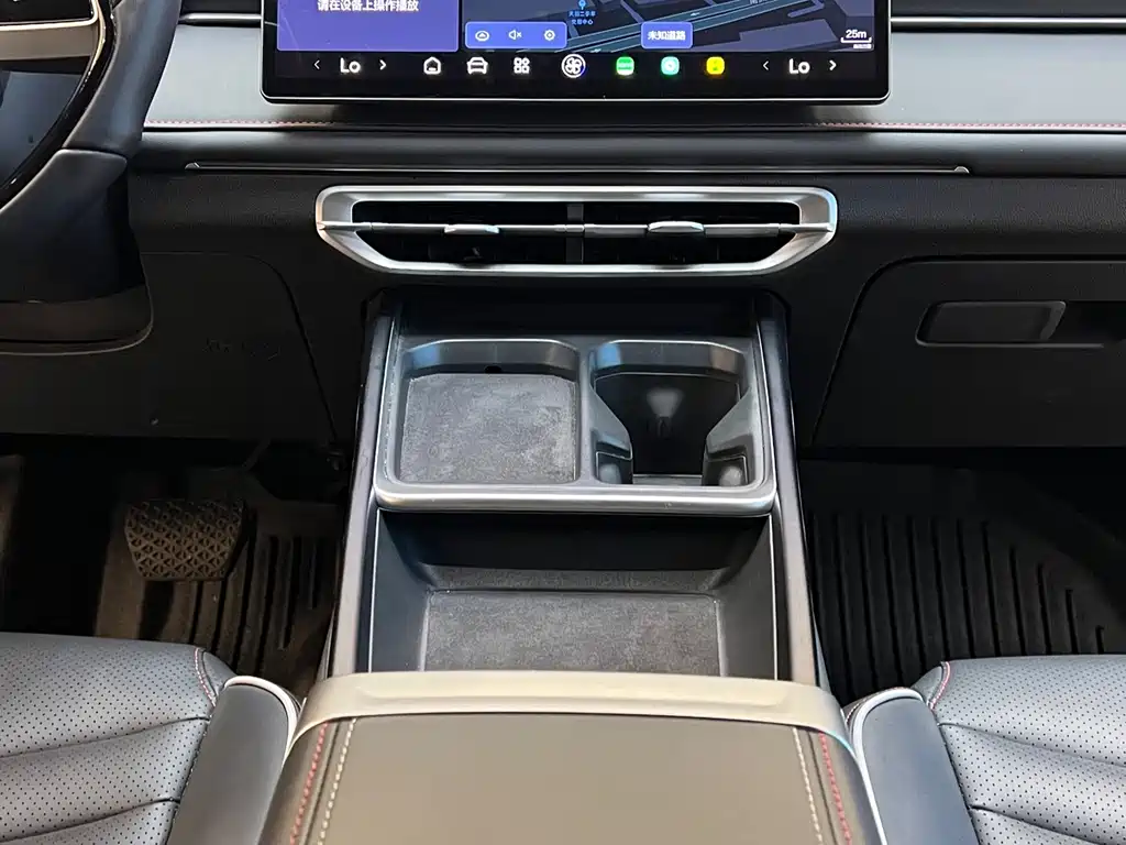 NIO X 2024 Edition 400 Prestige Version
