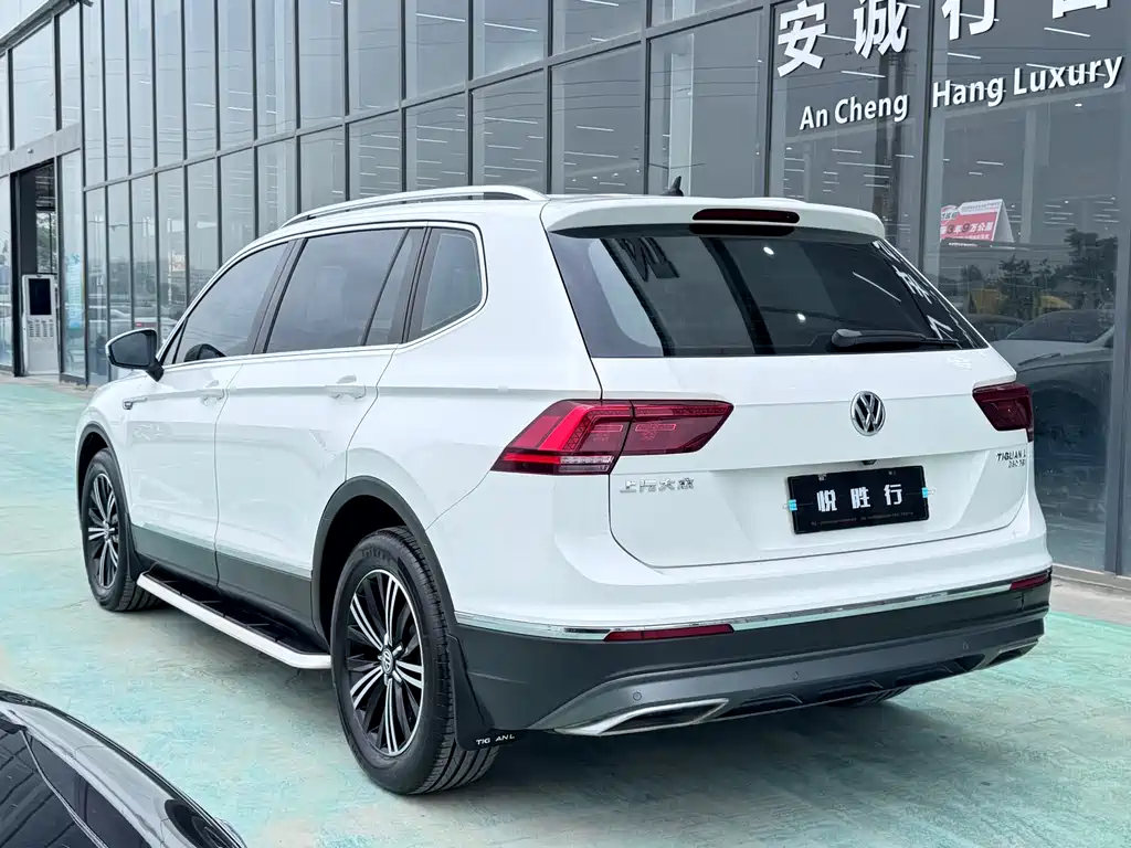 Tiguan L 2018 380 TSI Automatic 4x4 Luxury Edition