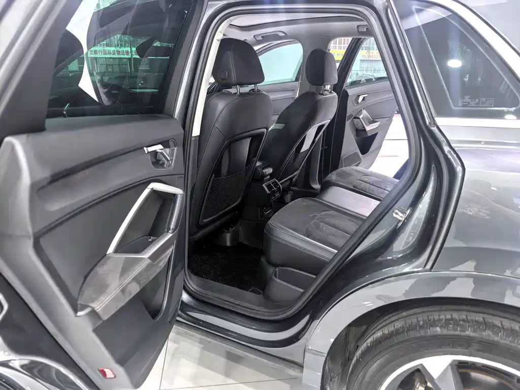 Audi Q3 2023 35 TFSI Sportline (1.4T)