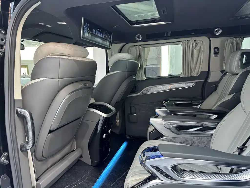 Watson Ford Black Knight 2022 Model 2.0T Peak Edition
