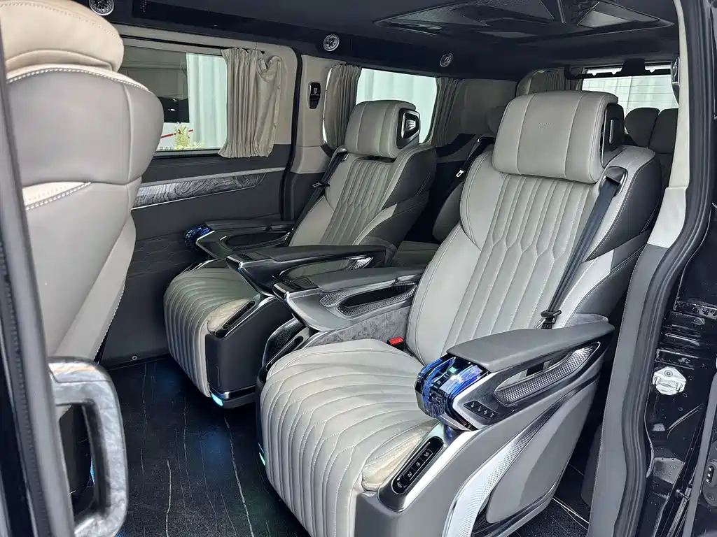 Watson Ford Black Knight 2022 Model 2.0T Peak Edition