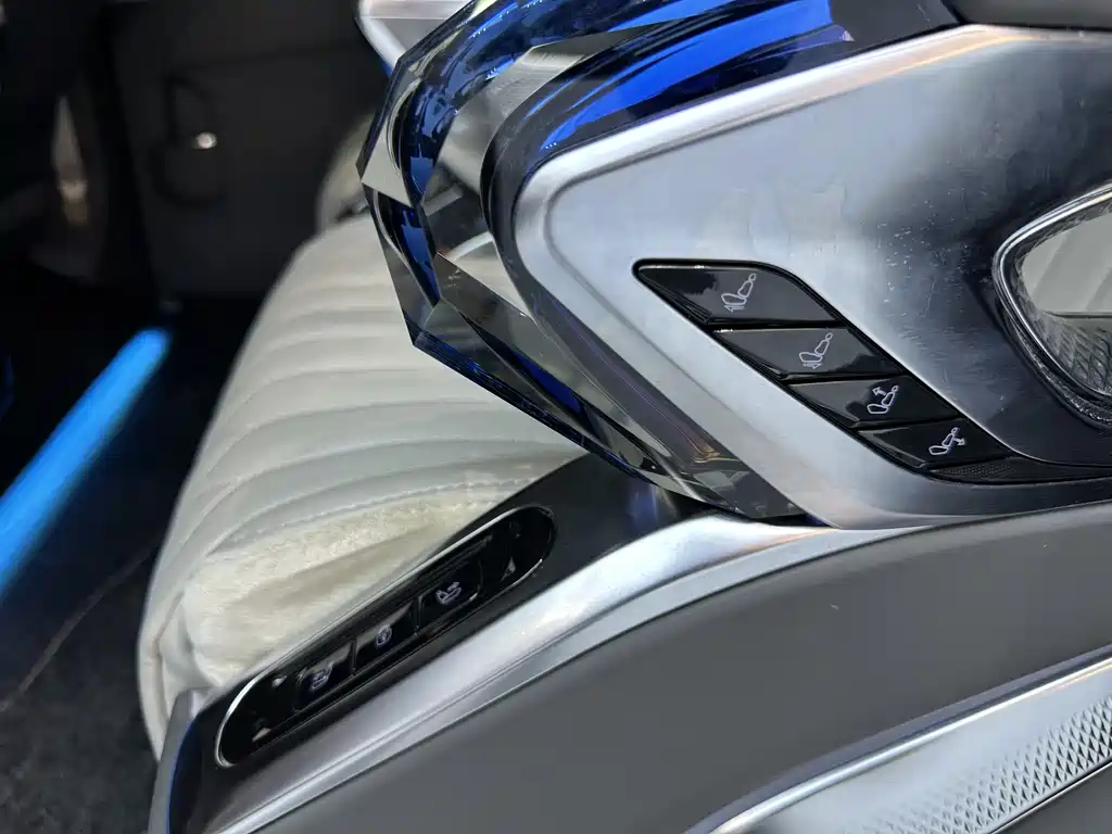 Watson Ford Black Knight 2022 Model 2.0T Peak Edition