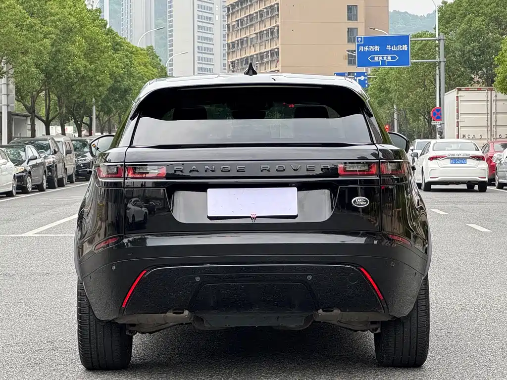 Range Rover Velar 2023 250PS Matte Black Edition