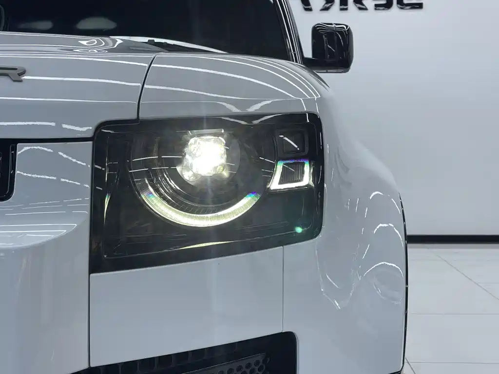 Land Rover Defender 2024 110 3.0T P400 X-DYNAMIC HSE